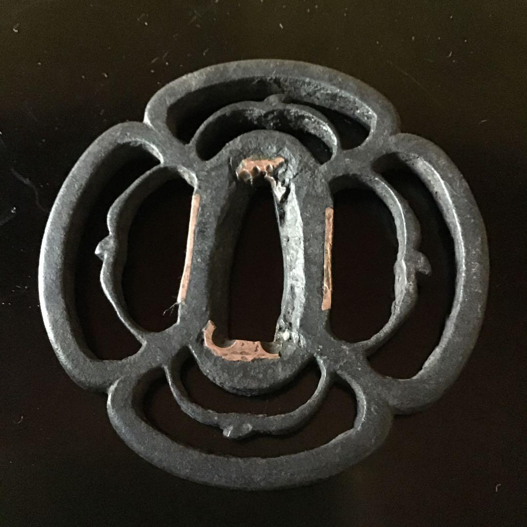 鐵地透　「雁」図　尾張透鍔　江戸時代初期　　　　　　書鍔箱