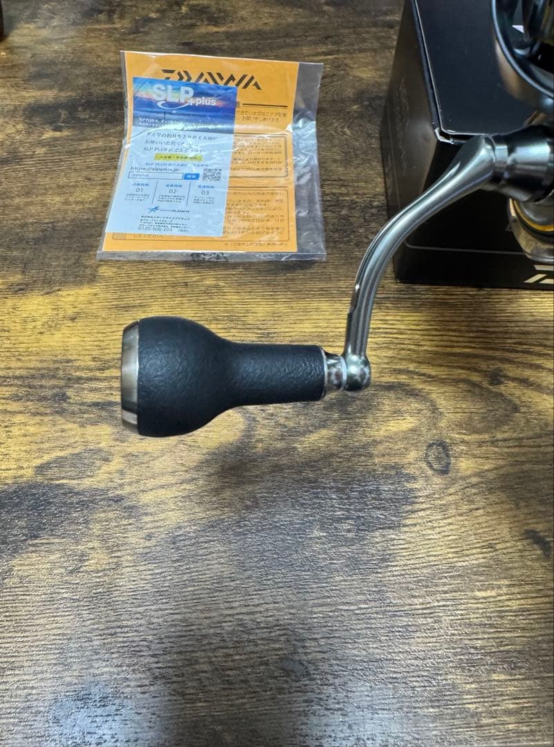 【美品】DAIWA 23 AIRITY LT2500S-XH オマケ付き