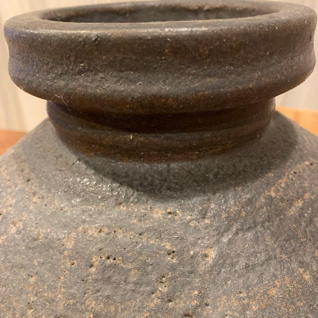 アンティーク　　壺　黒色 陶器 壺型