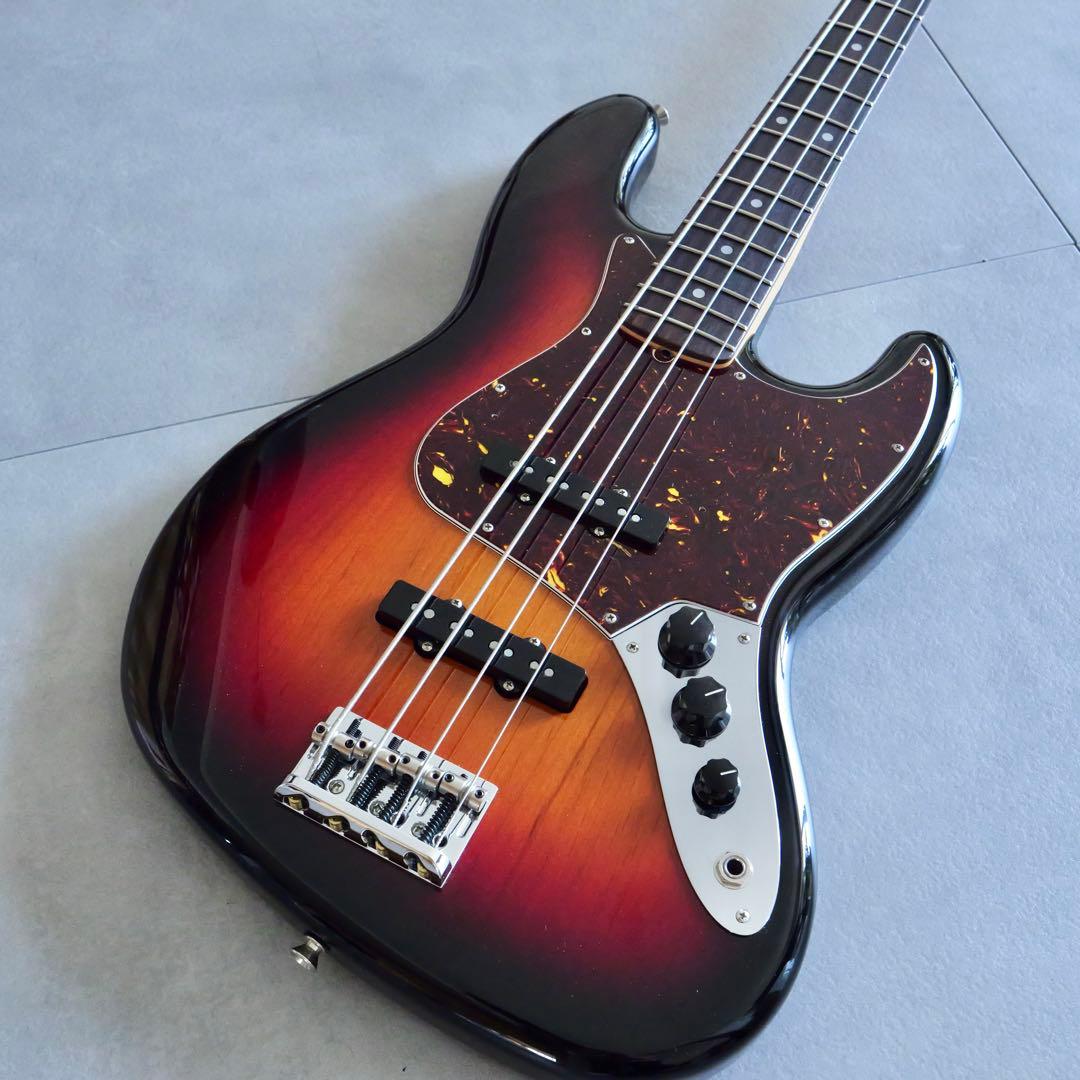 ベース Fender American Professional II JazzBass