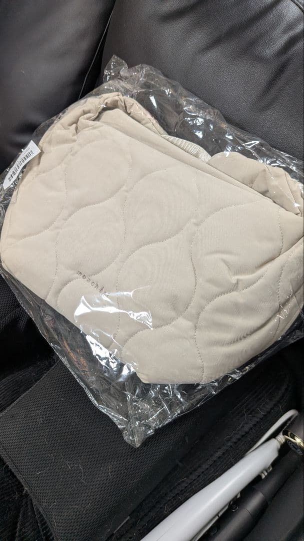 monchéri モンシェリ キルティングコンパクトスリングバッグ 新品