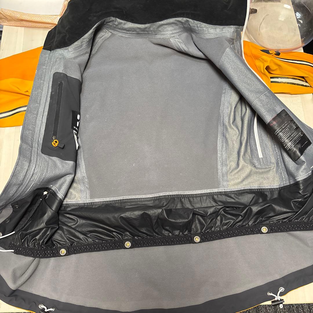 HAGLOFS ゴアテックス　スキー　スノーボードウェア