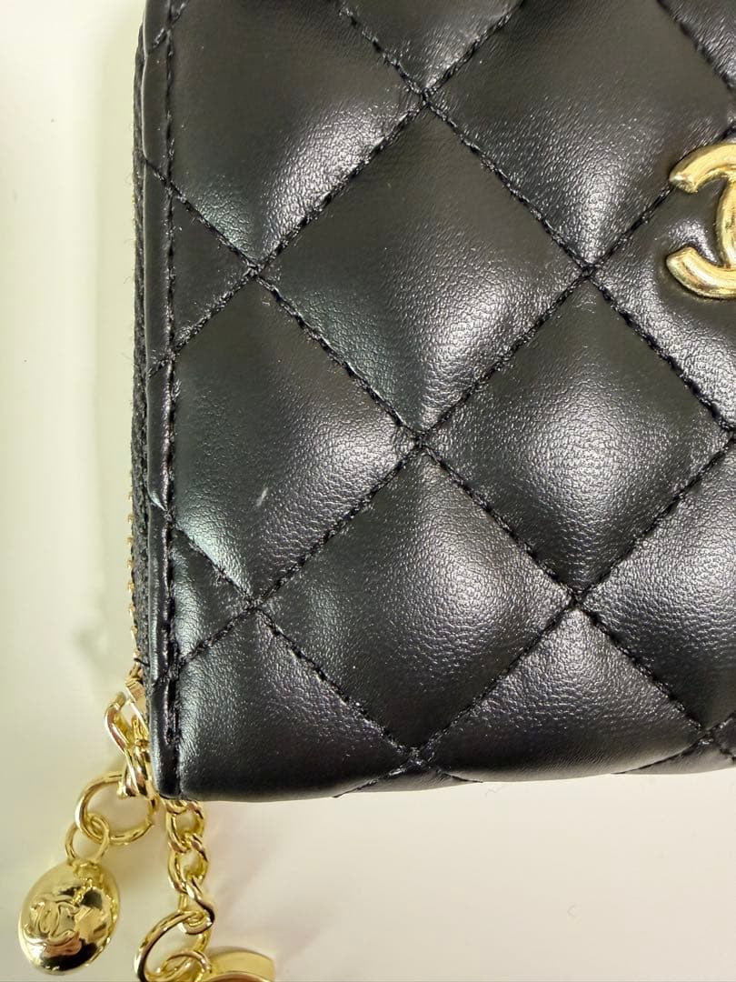 CHANEL ブラックレザー財布 キルティング ノベルティ