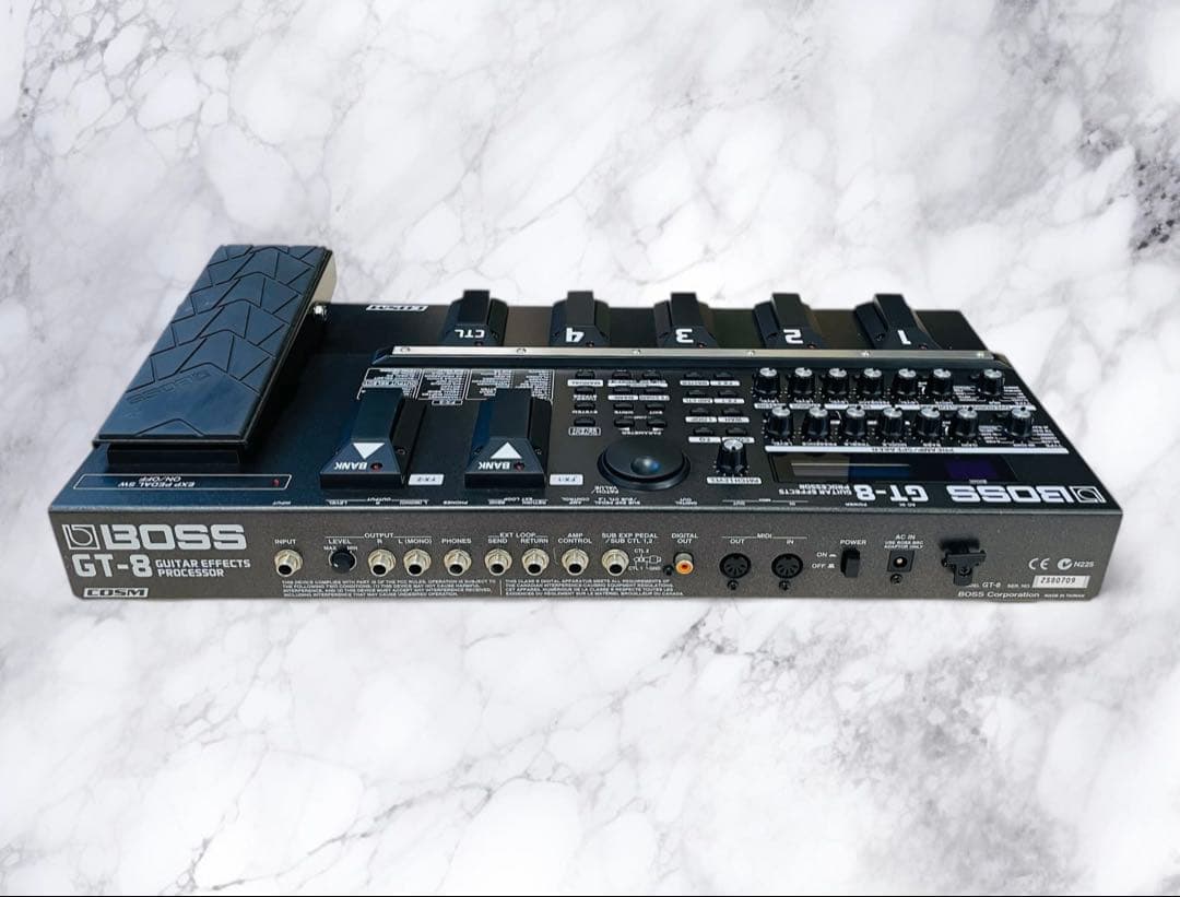 (美品) BOSS GT-8 GUITAR EFFECTS PROCESSOR