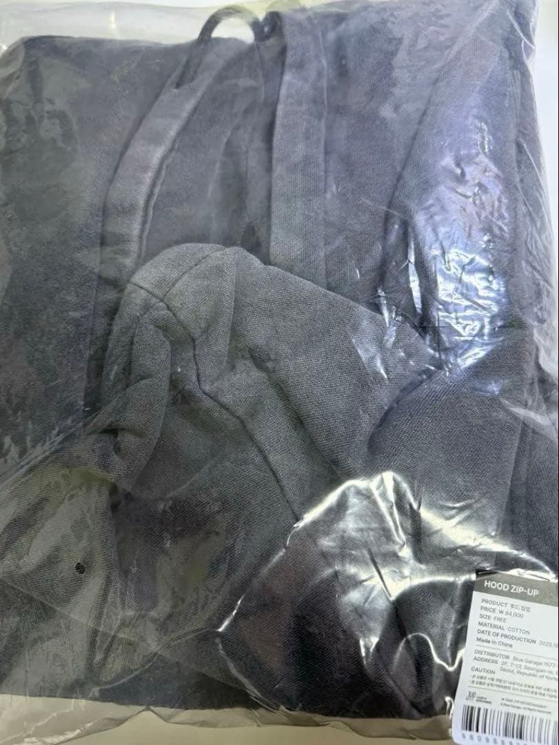 TWICE 10ve universe ポップアップ フードジップ　パーカー