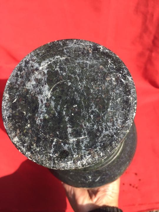 花瓶 和田绿玉梅瓶。花入