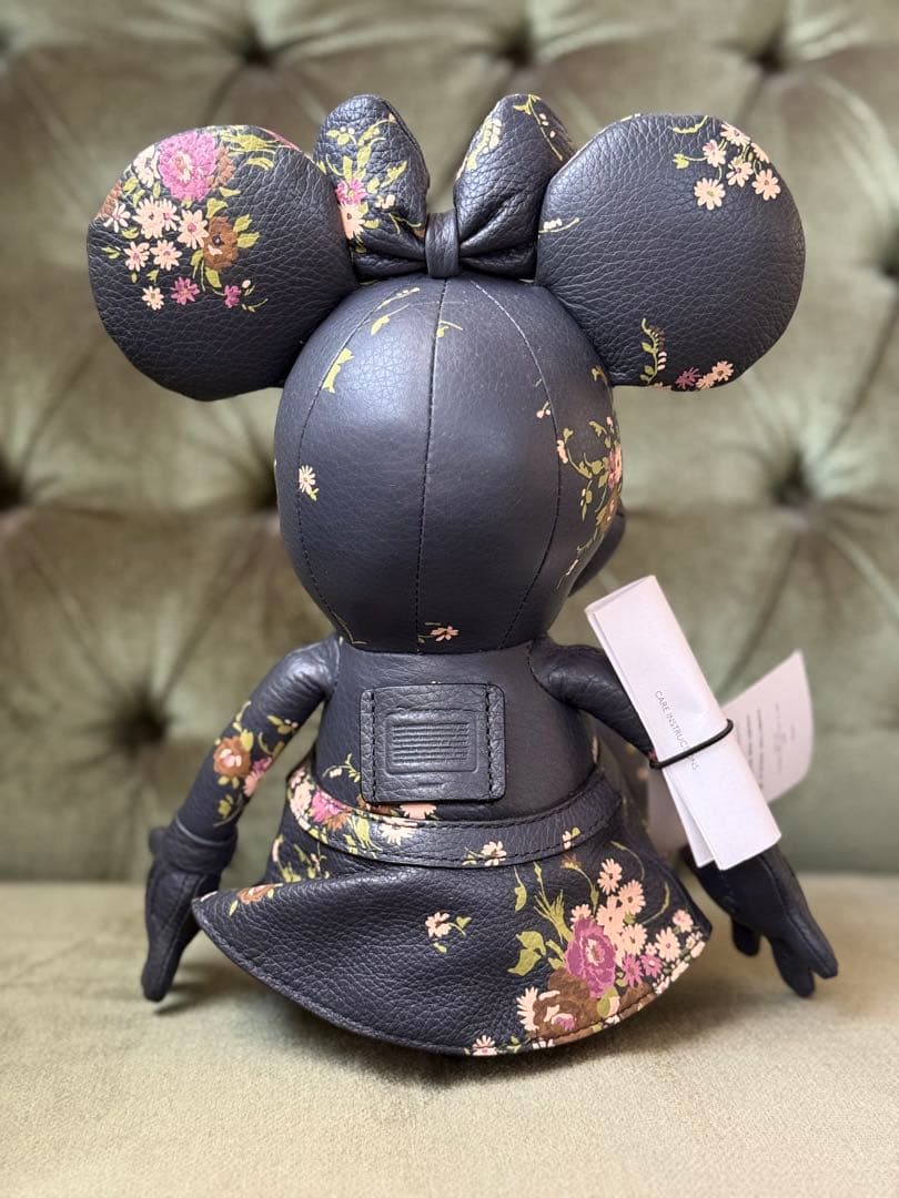 コーチ＆ディズニーコラボ　革製ミニーぬいぐるみ