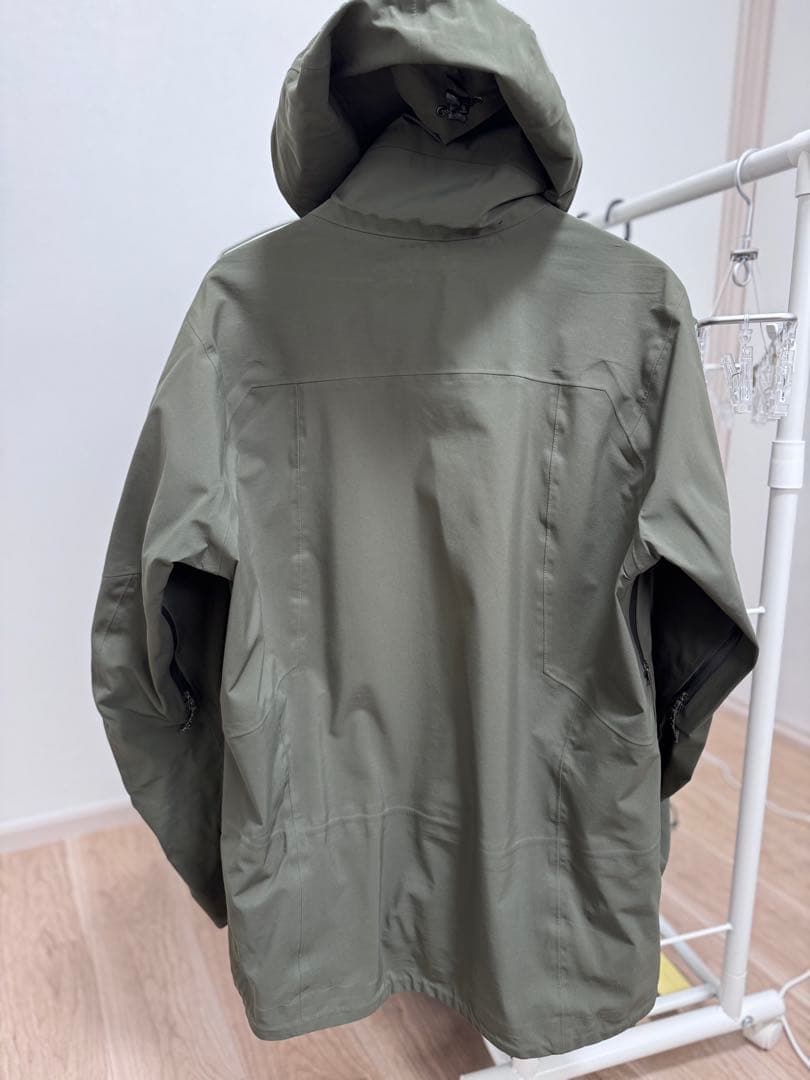 美品 Burton [ak] ホバー GORE-TEX 3レイヤージャケットXS