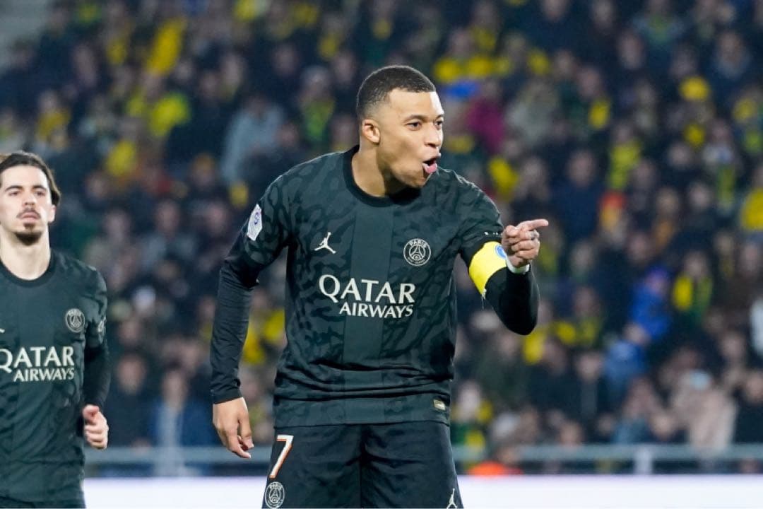 新品激レア‼️23-24psg3rdCLパッチ付きエンバペユニタグ付き