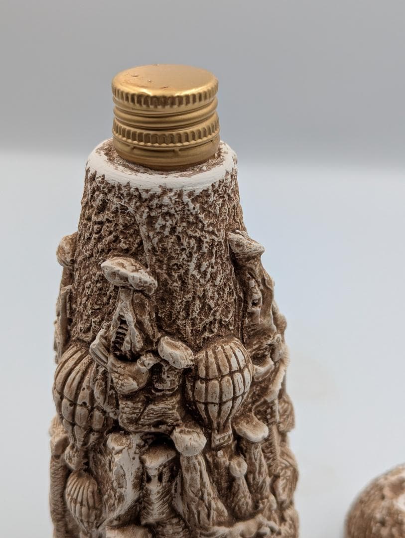 トルコ世界遺産カッパドキア彫刻ワイン中味入り未開封高さ20cm直径8cm