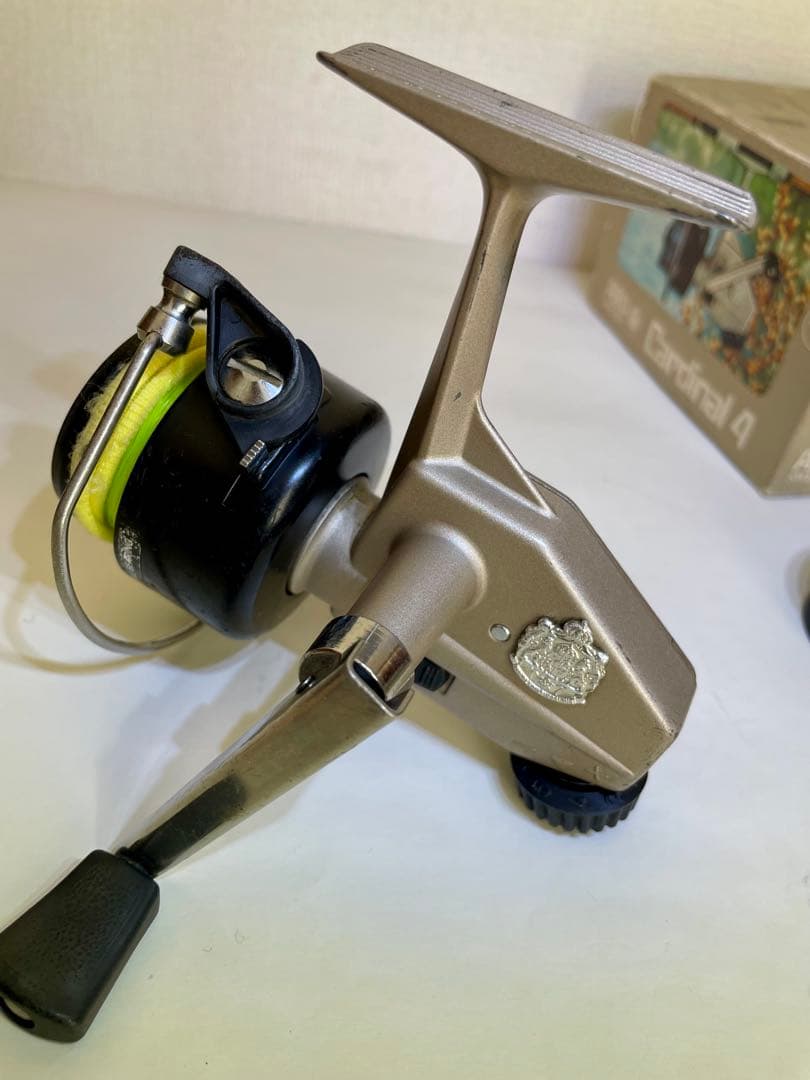 アブ　カーディナル4 替えスプール有り 箱、説明書等有り