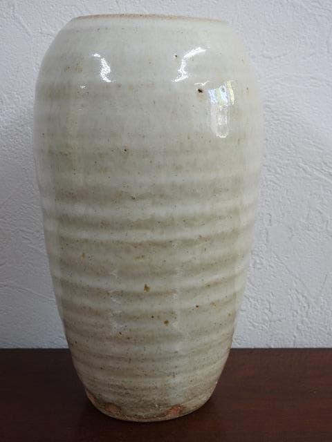 坂倉新兵衛　萩焼花瓶　M８１４