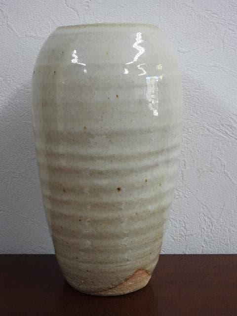 坂倉新兵衛　萩焼花瓶　M８１４