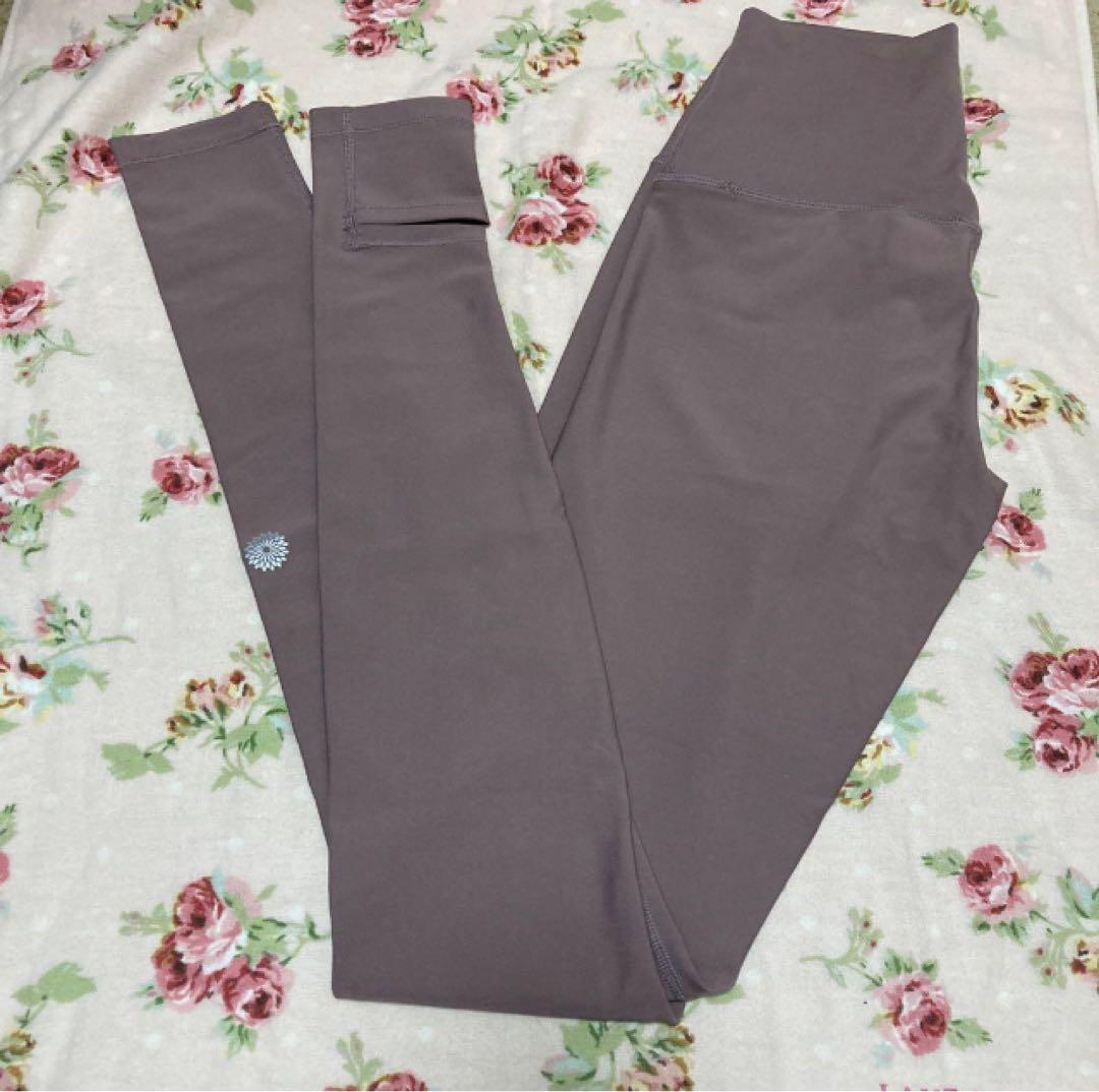 イージーヨガ easyoga ヨガレギンス トレンカ M