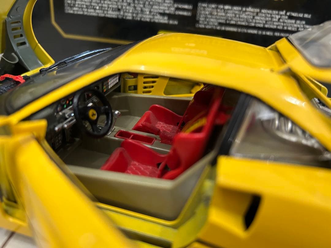 希少 1/18 フェラーリ Ferrari F40 1989 イエロー 希少色