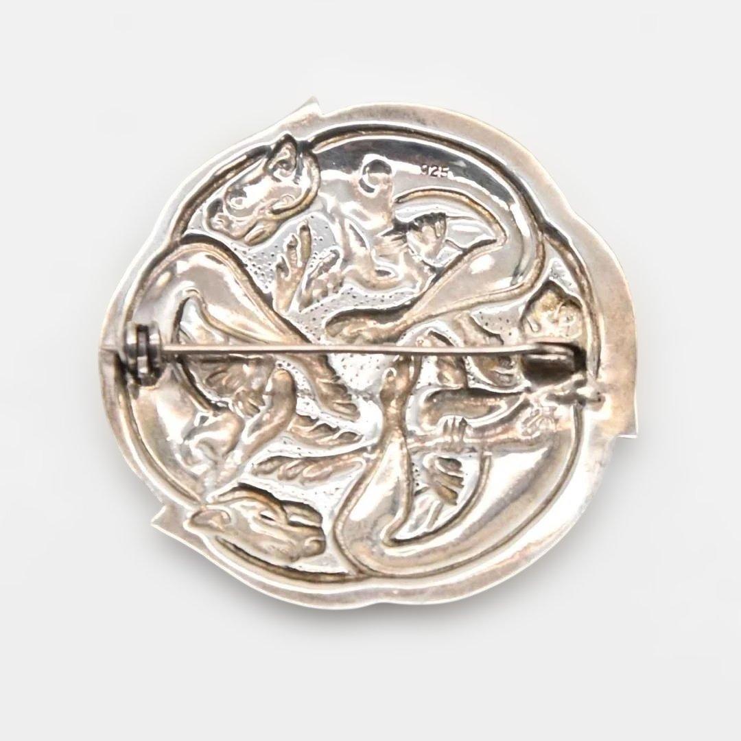 ケルト模様の銀製ブローチ　動物モチーフ　s0928