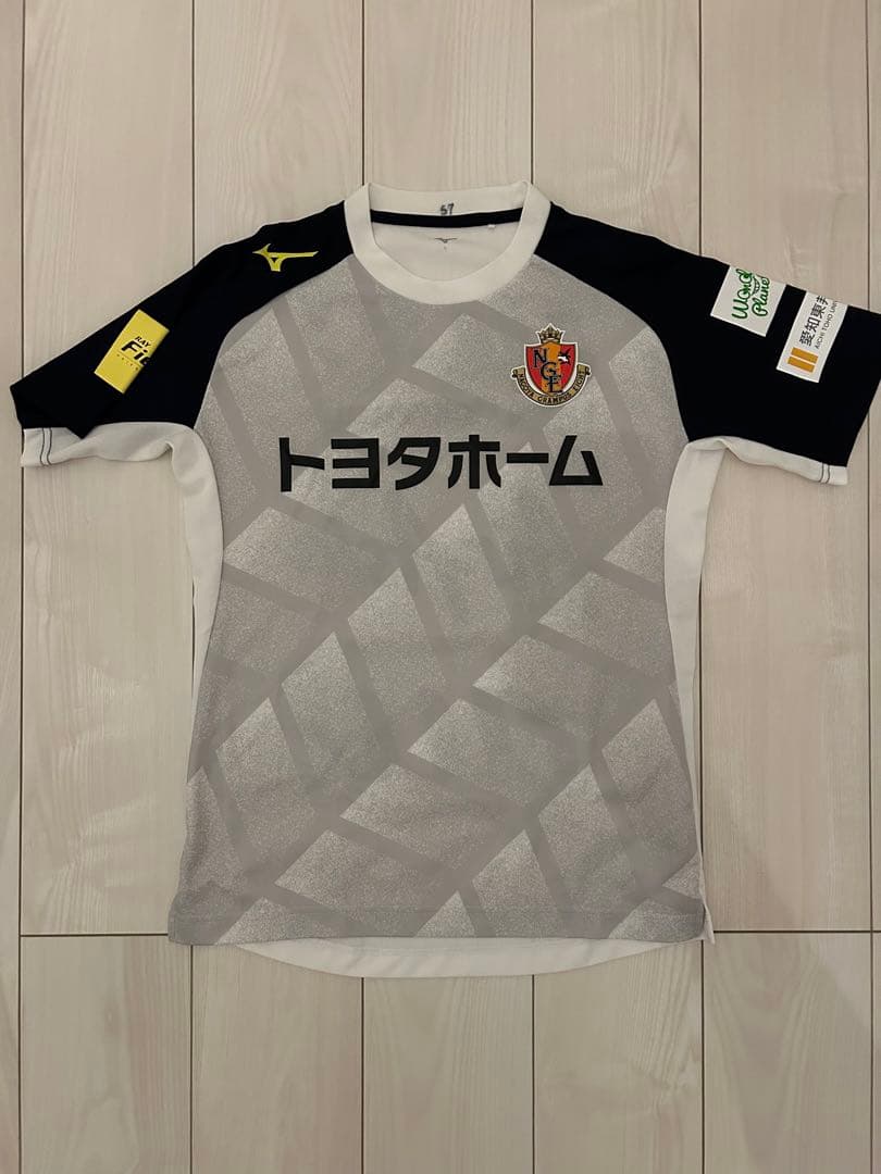 名古屋グランパス　スタッフ支給ウエア