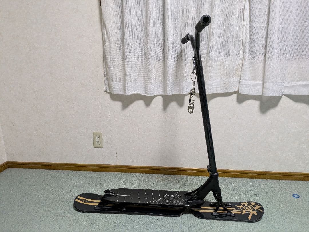 スノースタントスクート　スノースクート　スノーモト