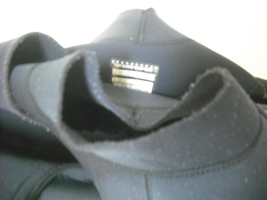 【専用】使用回数少　柔らかい【セミドライ　ウエットスーツ】エアタイト　ML