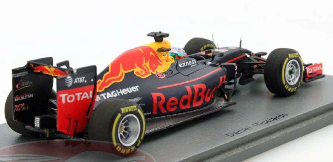 ミニカー 1/43 Red Bull Racing TAG Heuer RB12