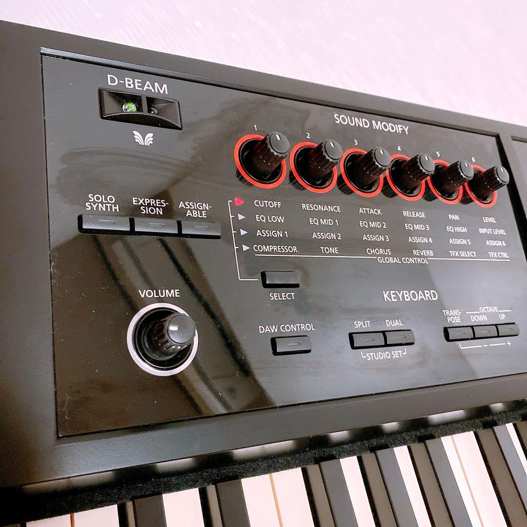 Roland FA-08 シンセサイザー