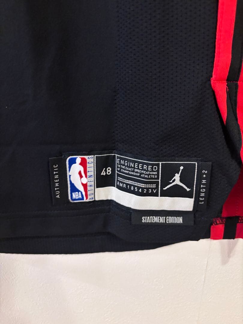 NBA Atlanta Hawks Trae Young サイン入りジャージ