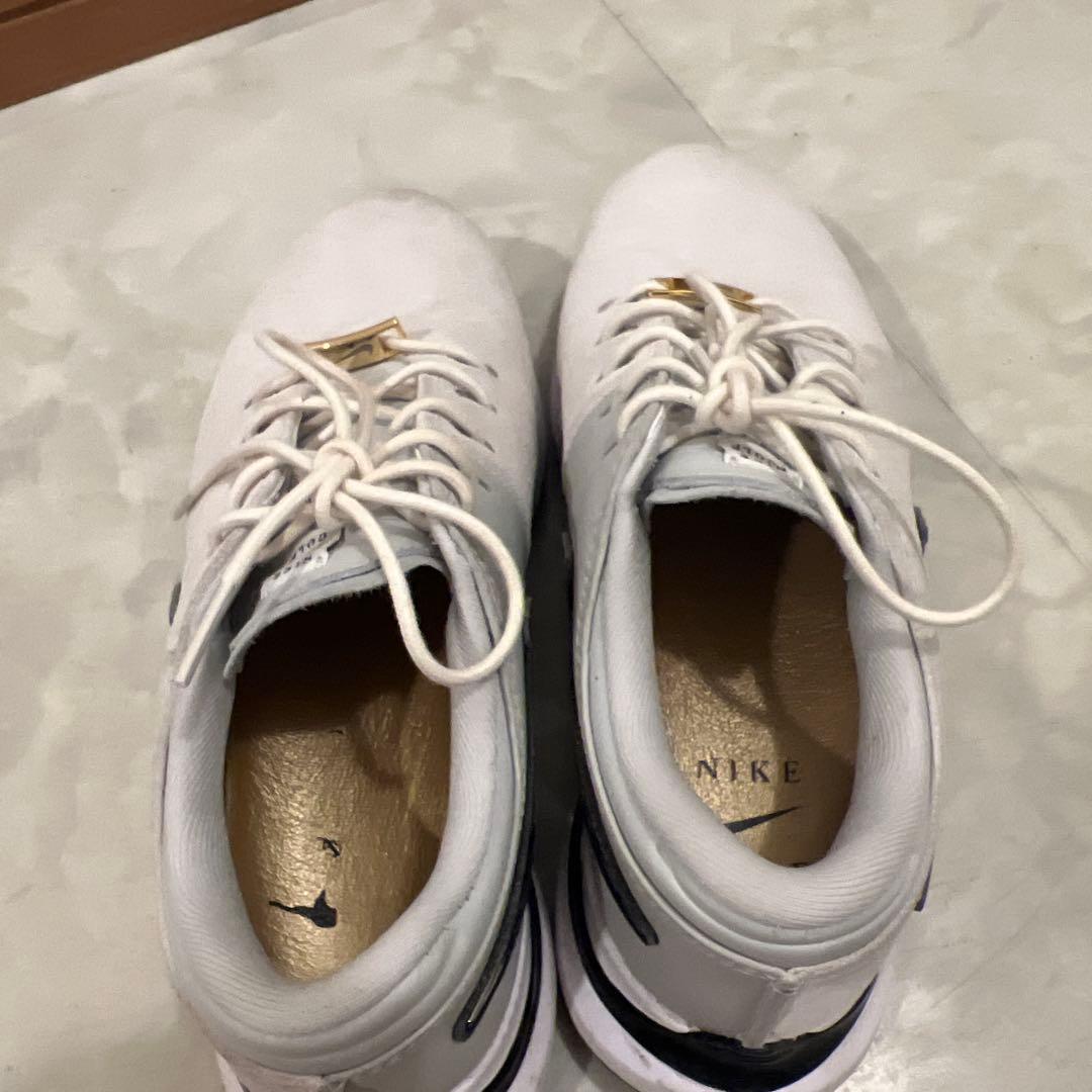 Nike ゴルフシューズ ホワイト/ゴールド