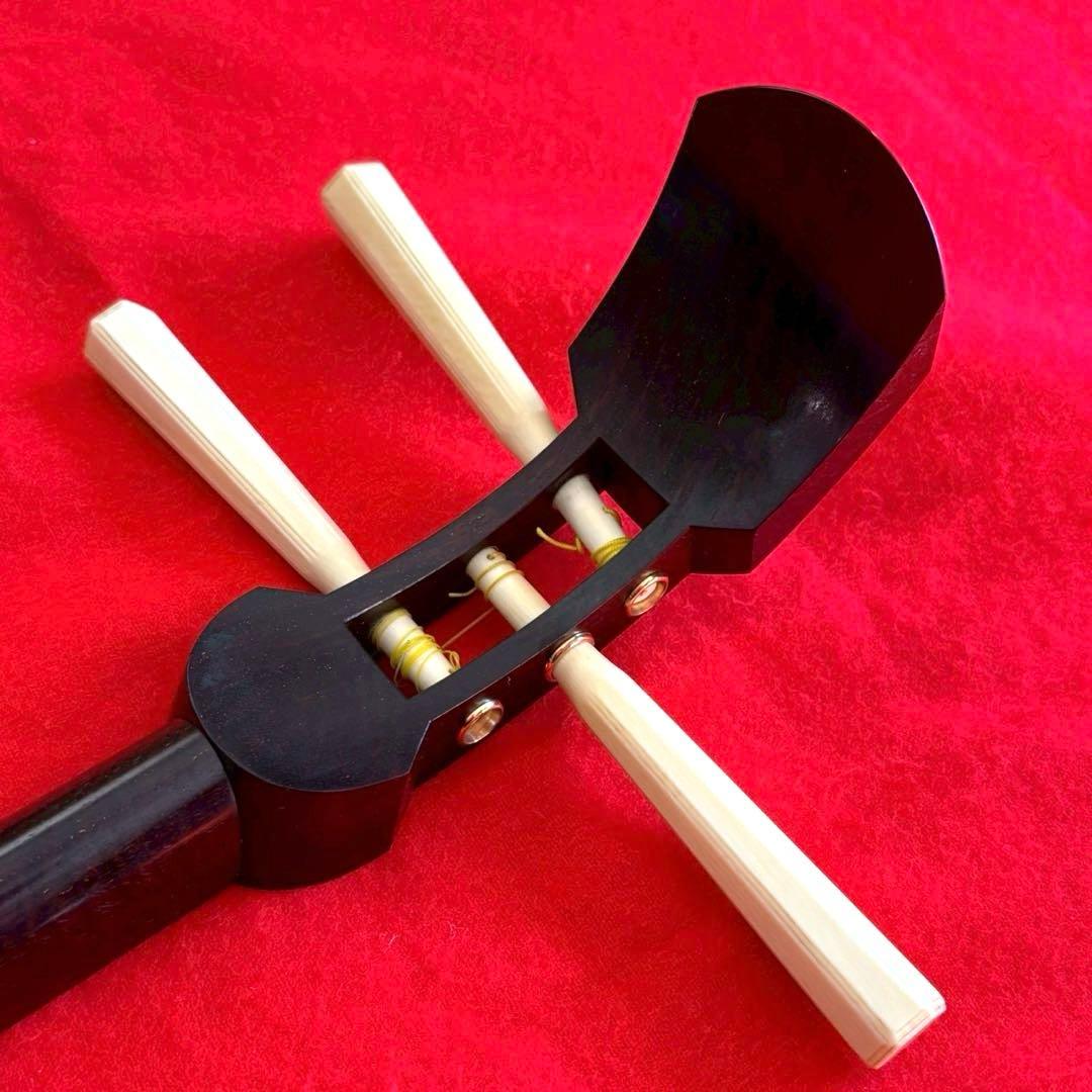 中棹 長唄三味線 紅木 金細 三つ折り 子持ち綾杉胴 犬皮 両面 ハードケース付