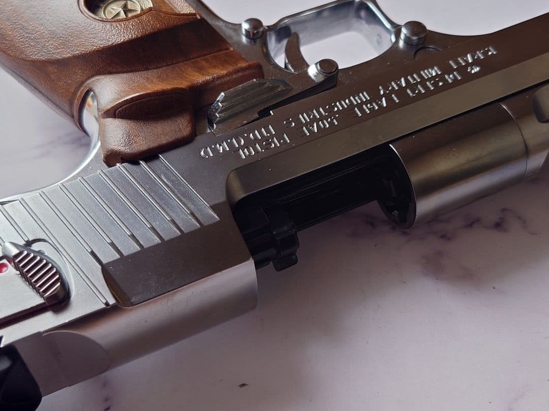 王*里様 東京マルイ デザートイーグル.50AE クロームステンレス バイオハザ