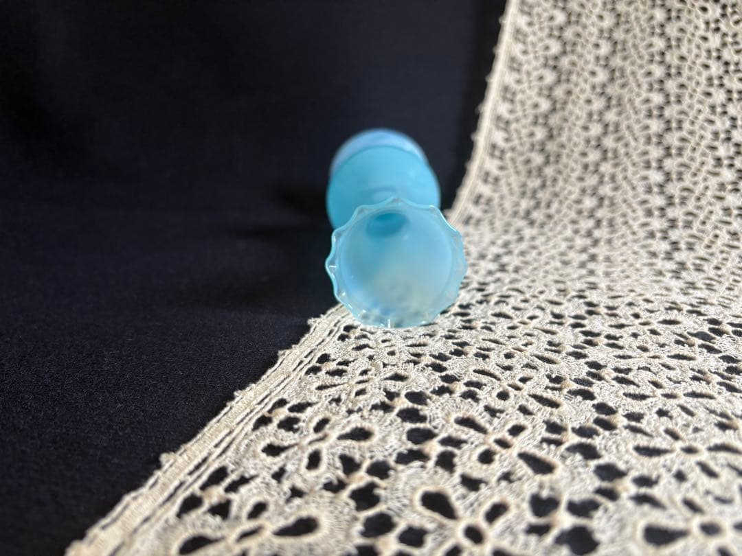 オパリンガラス フラワーベース フランス アンティーク