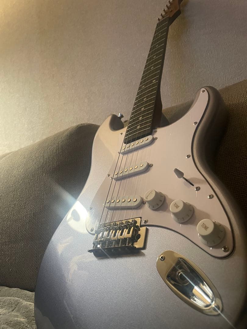 busker's 新品エレキギターミニアンプ付き保証付き