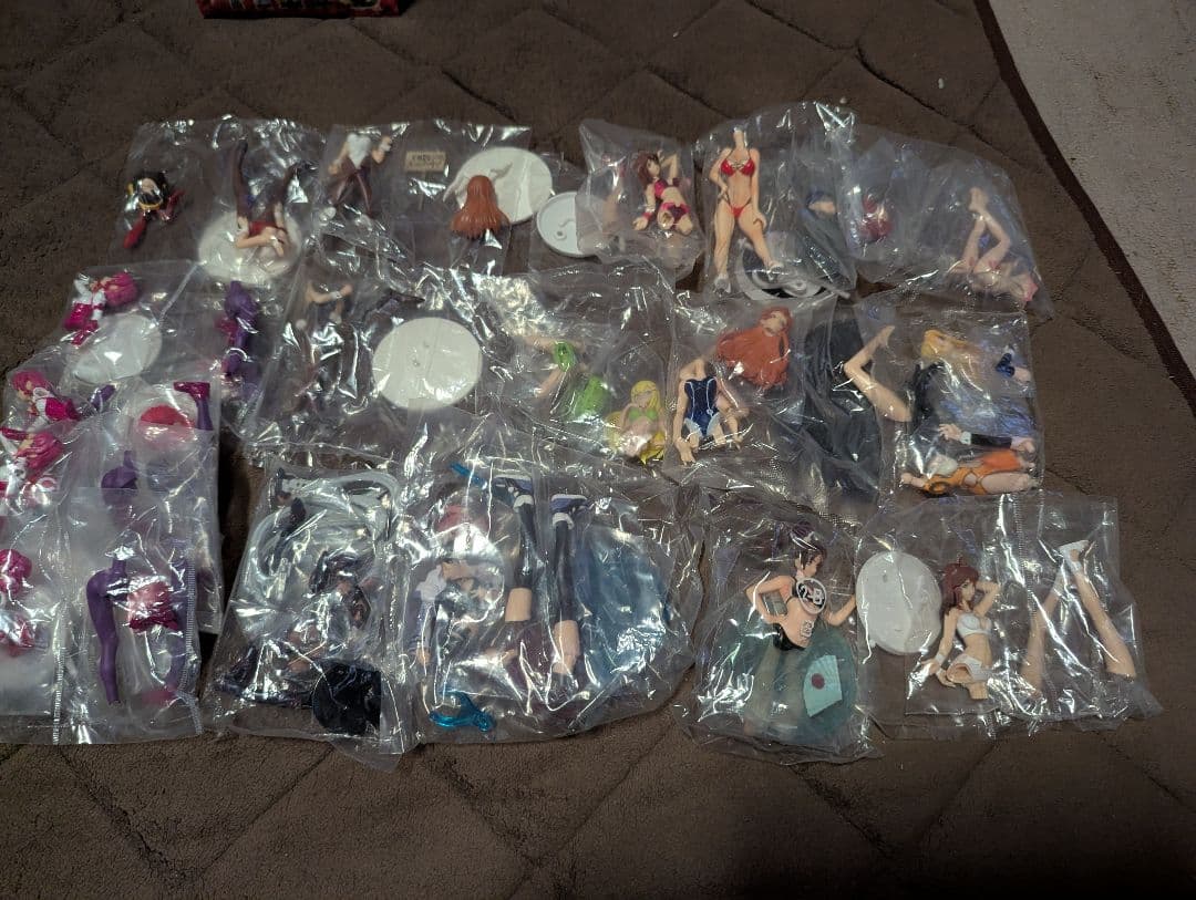 フィギュアセット　ハルヒ　ガンダム剣心ガンソード星矢ブリーチ　美少女ゲームキャラ