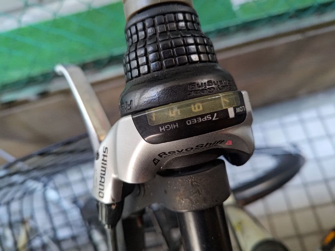 27.5インチホワイトシティサイクル 前面バスケット付き大阪市引き取りのみ