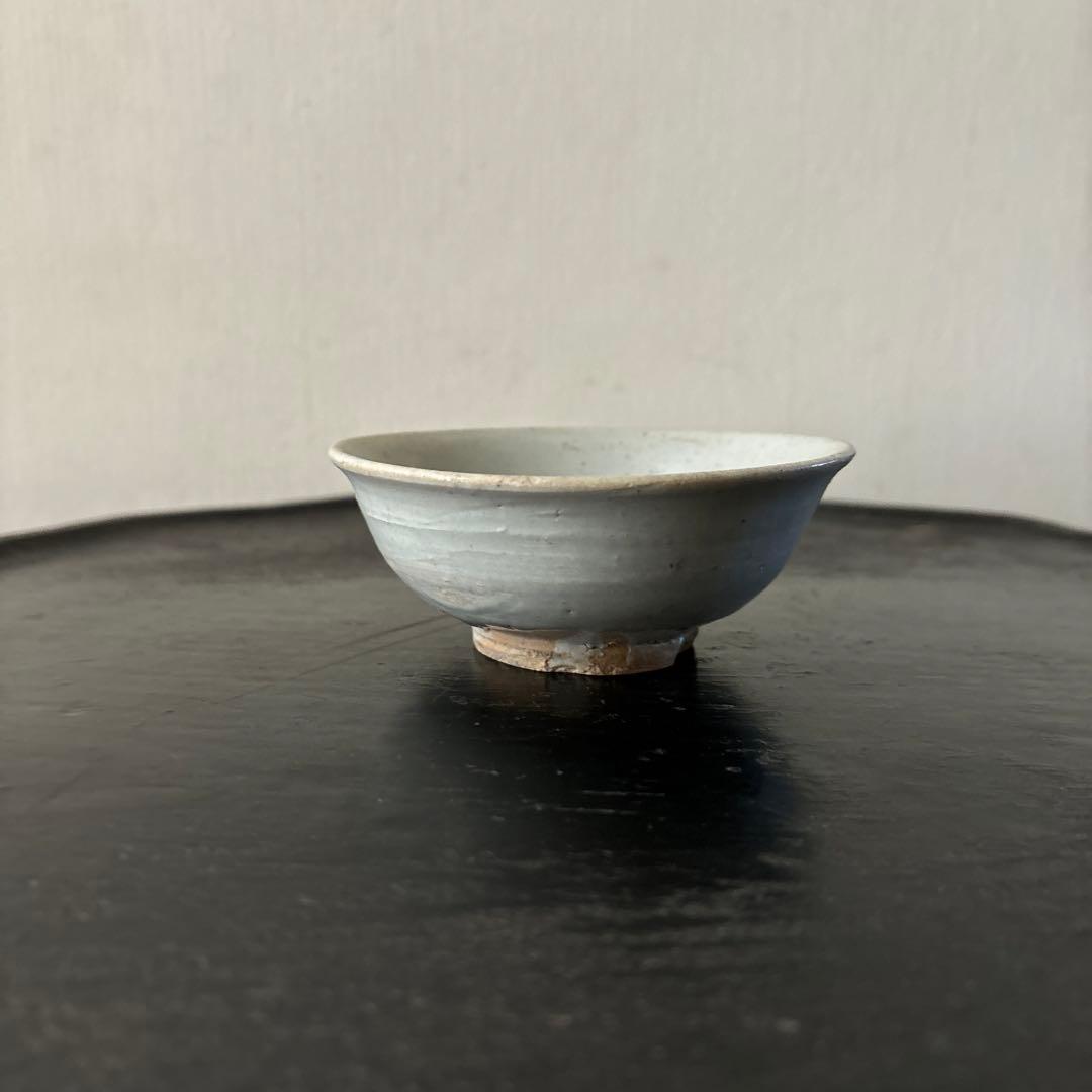 李朝盃　堅手　小鉢　白磁　酒器　小服茶碗　韓国アンティーク　古道具　民芸　古陶磁