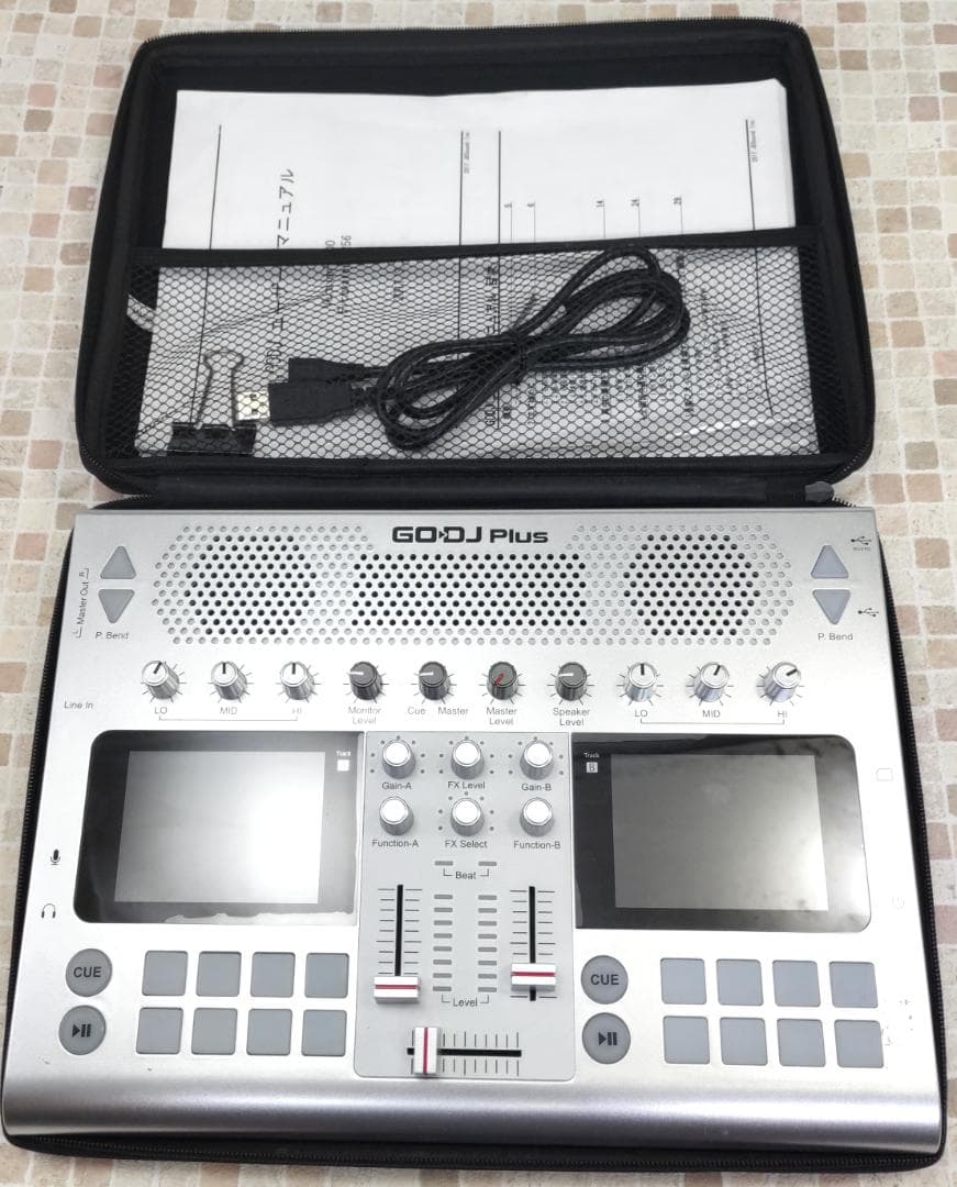 GODJ Plus 世界初！A4サイズのクラブハウス スピーカー付きDJシステム