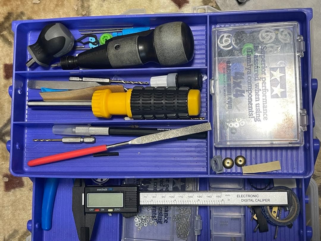 ミニ四駆7台セット ボックス3つ　モーター付属　その他多数