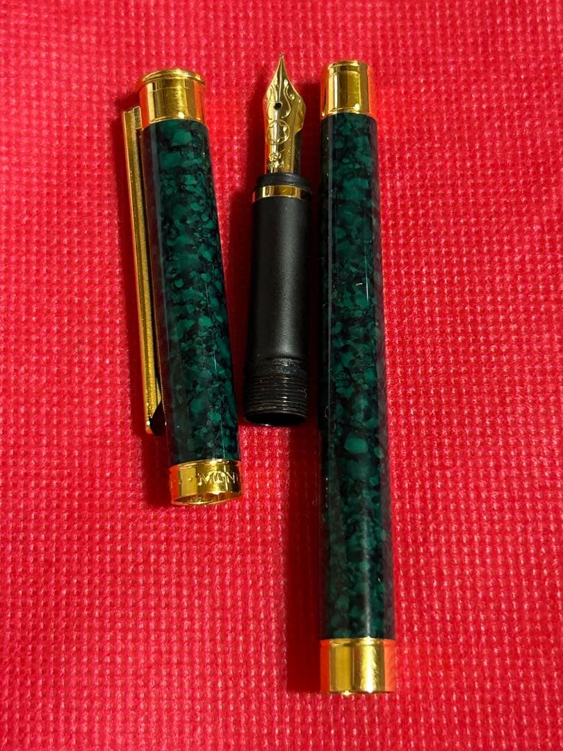 希少カラーモンブランノブレス・オブリージュ緑色の金メッキ万年筆USED
