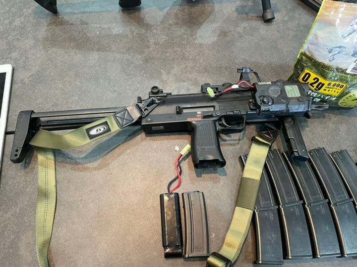 特別価格　東京マルイ　サバゲー銃　電動ガン　MP7A1