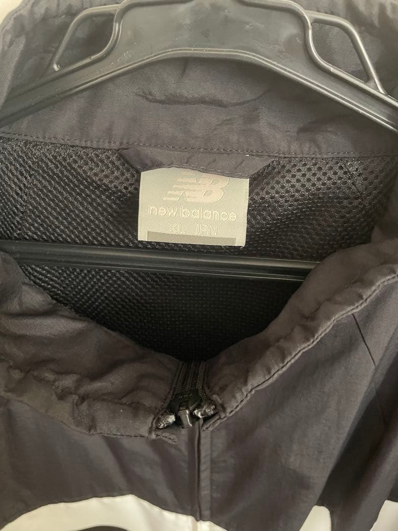 new balance ナイロンセットアップ ブラック/ホワイト　サイズXL