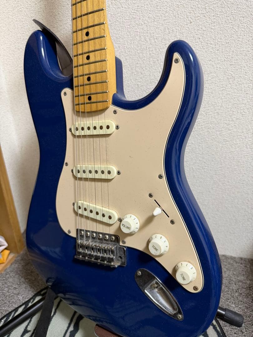 ギター SQUIER STRATOCASTER By Fender