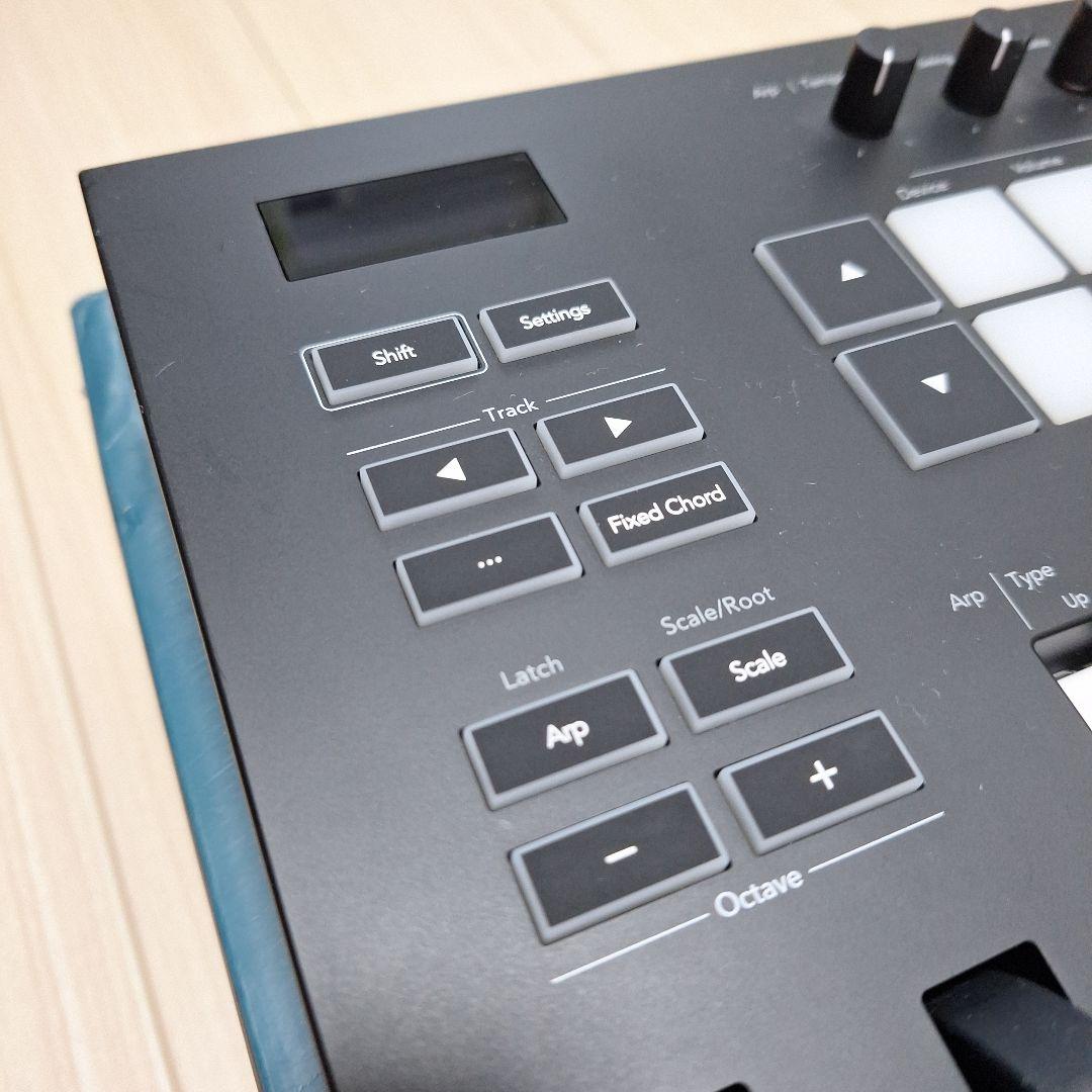 Novation Launchkey 49 MK3 Ableton Midi鍵盤