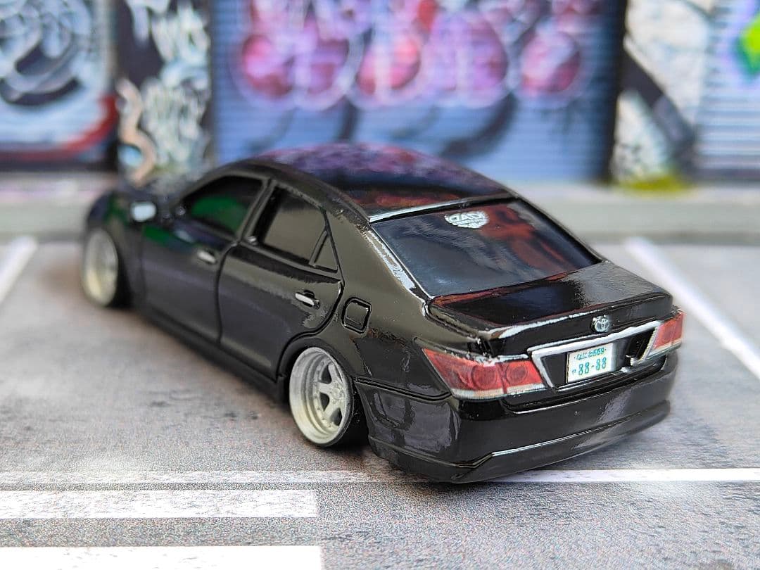 トミカ改造 トヨタ 21クラウン VIP仕様 全塗装 深リム ホットウィールa