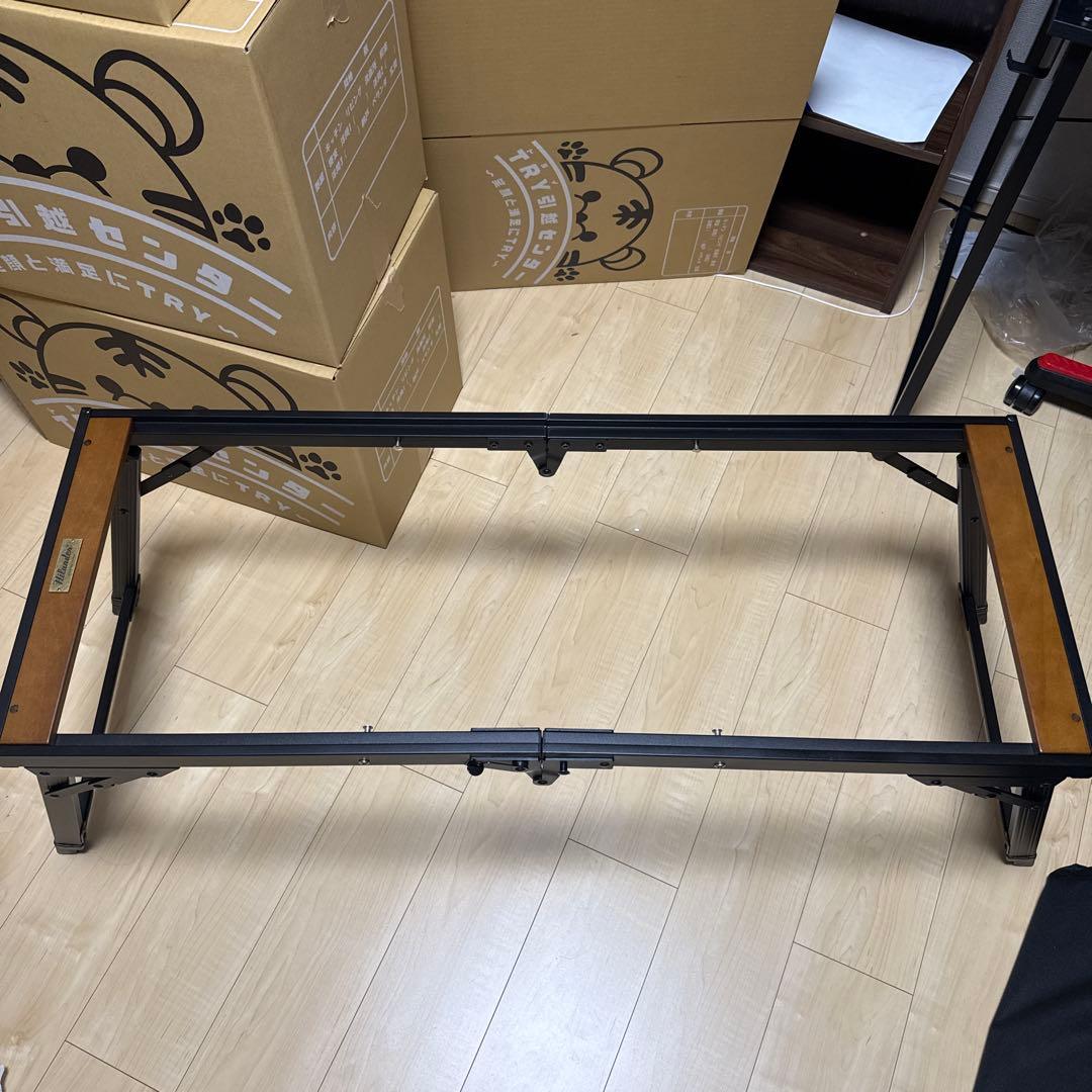 Hilander LIT テーブル