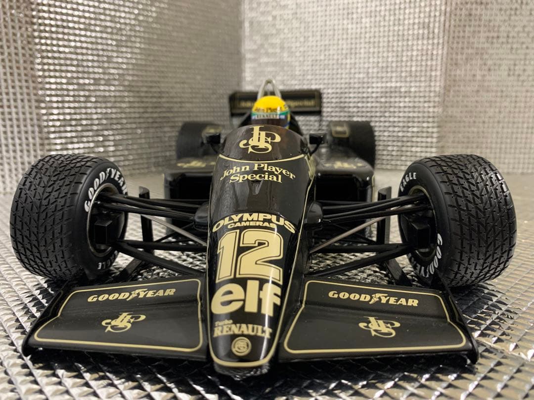 【BIGサイズ！F1 ロータスルノー97T アイルトンセナ　1/12】