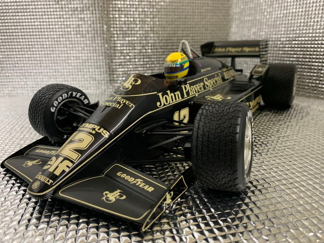 【BIGサイズ！F1 ロータスルノー97T アイルトンセナ　1/12】
