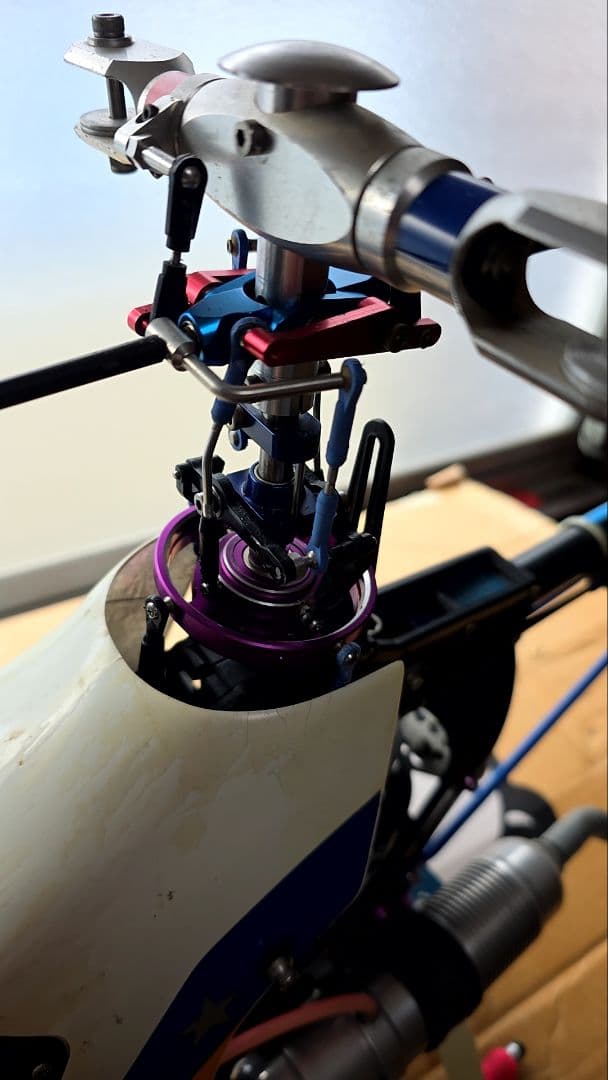 ヒロボーシャトル30 RCヘリ