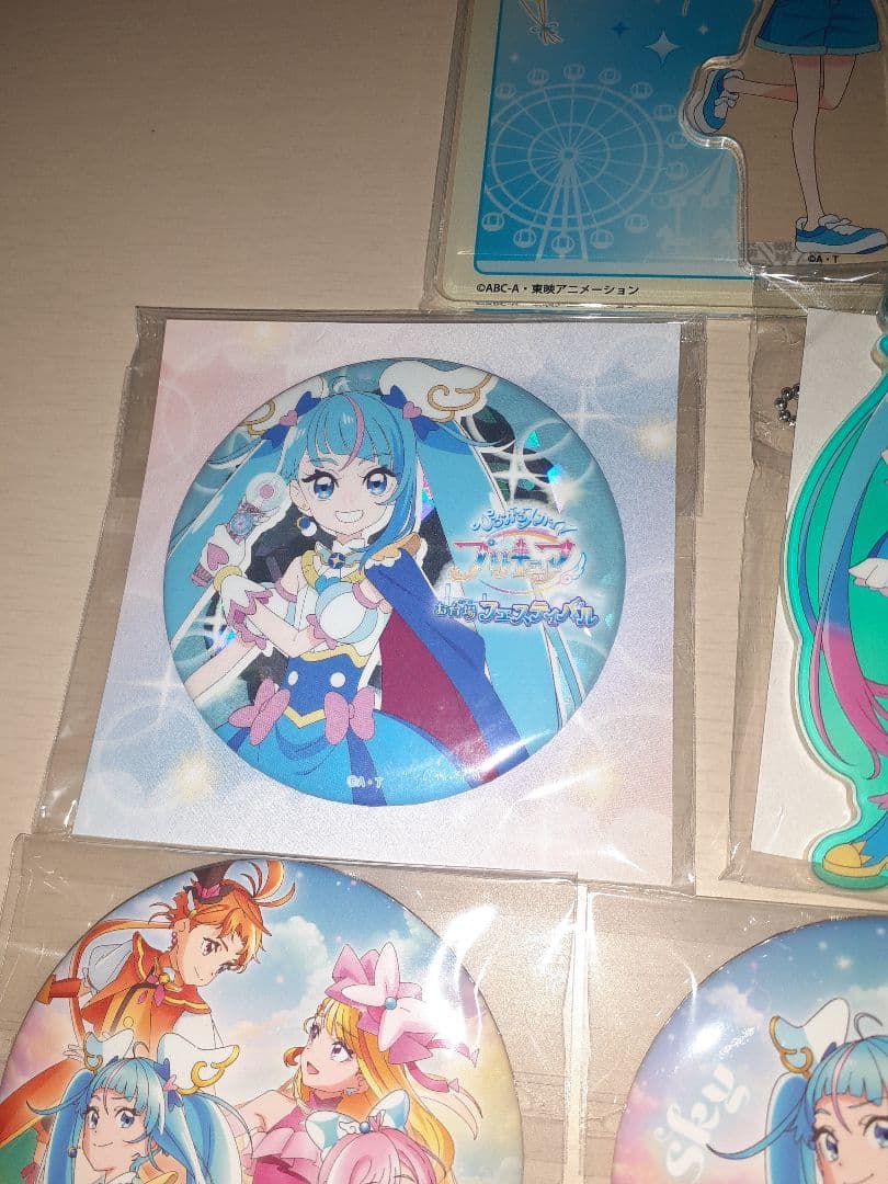 キュアスカイ　キュアプリズム　缶バッジ　アクリルスタンド