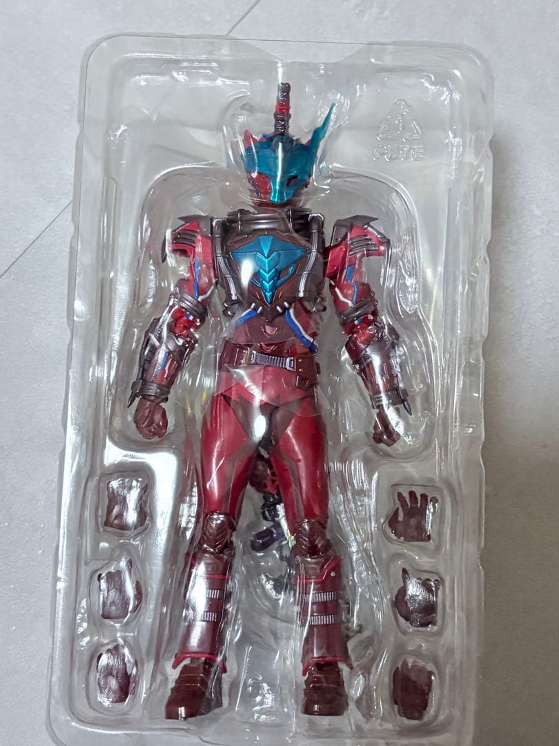 S.H.Figuarts(フィギュアーツ) ブラッドスターク 仮面ライダービルド