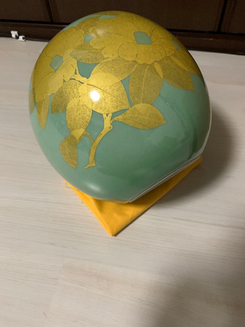 人間国宝　吉田美統　釉裏金彩　椿文　花瓶　九谷焼