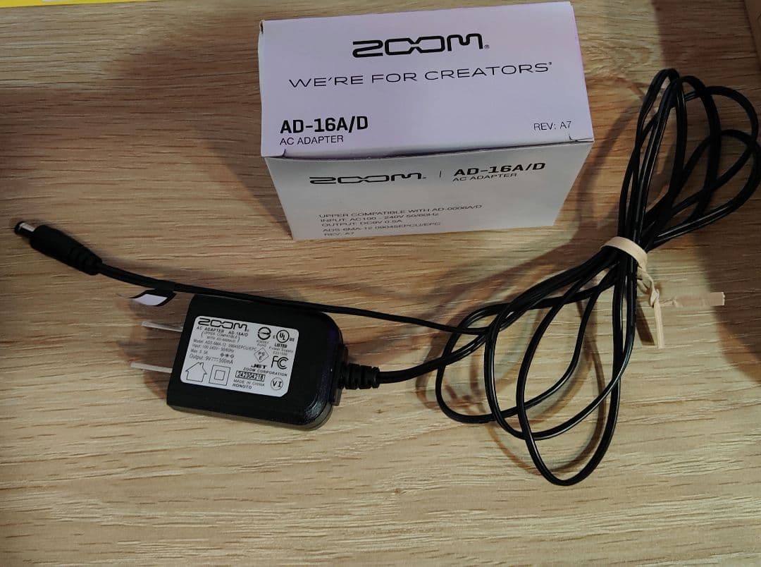【美品】ZOOM G1X FOUR マルチエフェクトプロセッサー